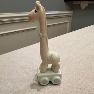 Rare Vintage 1985 Precious Moments "Birthday Series" Year 6. Giraffed Porcelain